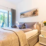 Prora - Strandapartment Mit Sauna Und Strandkorb Am Strand - Koenigsstuhl 빈츠