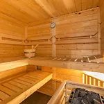 Prora - Strandapartment Mit Sauna Und Strandkorb Am Strand - Koenigsstuhl *