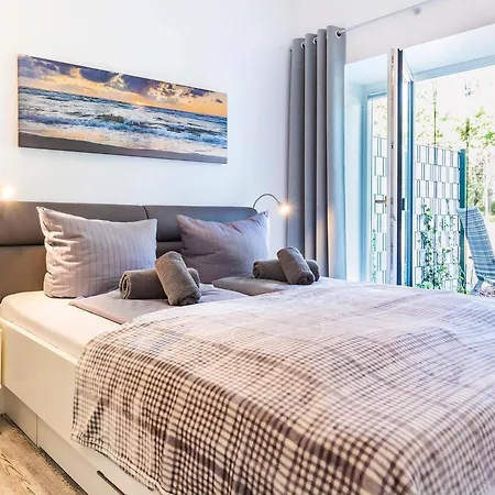 Prora - Koenigsstuhl Апартаменты Остзебад Бинц