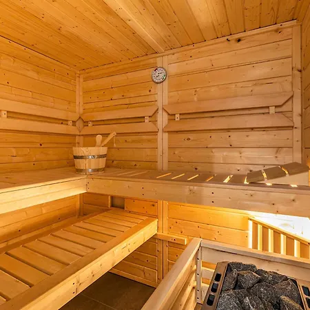Prora - Strandapartment Mit Sauna Und Strandkorb Am - Koenigsstuhl *
